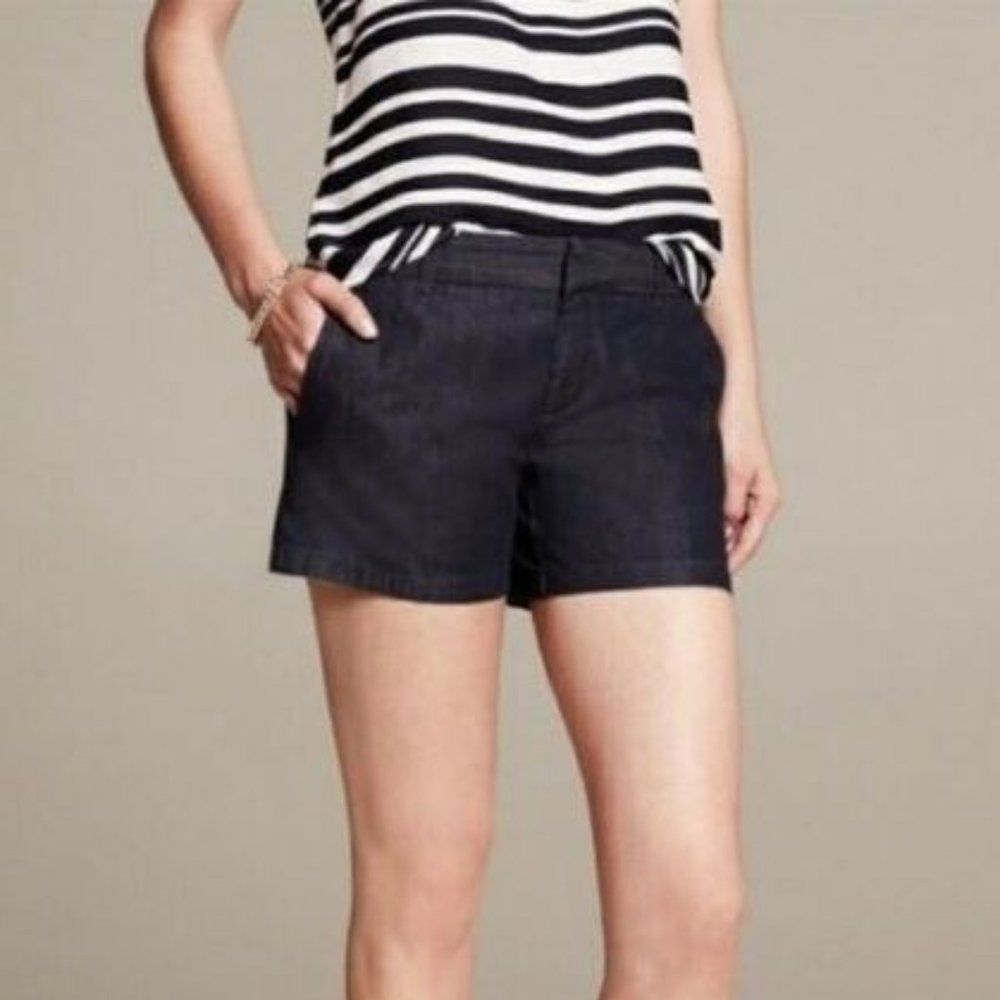 NWOT Banana Republic Women's Hampton Chambray Dark Wash Shorts Size 14